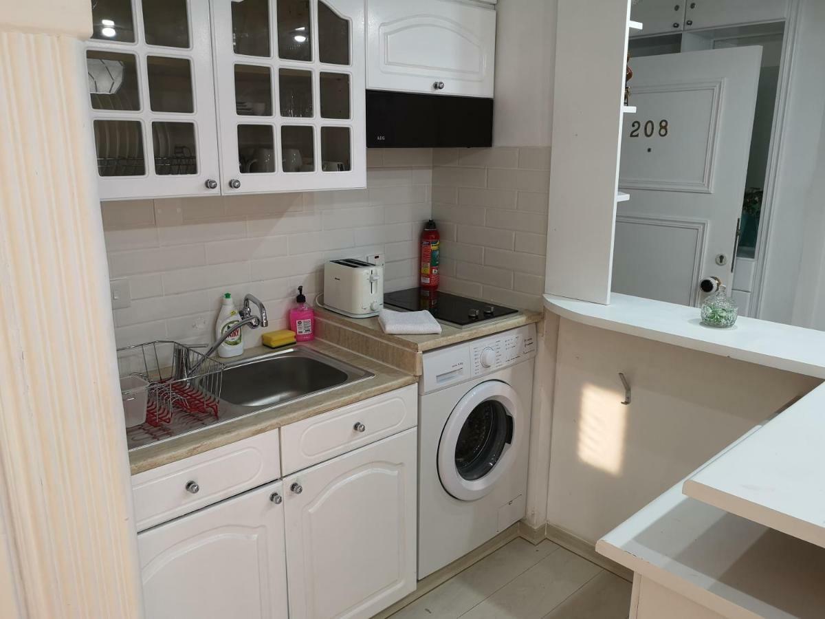 Bettys 1Br Seafront Apt Lárnaka Eksteriør bilde
