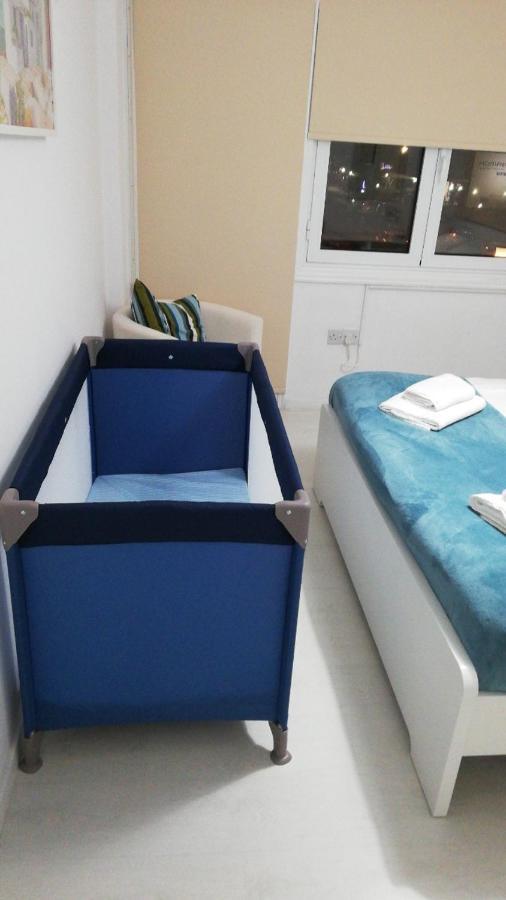 Bettys 1Br Seafront Apt Lárnaka Eksteriør bilde